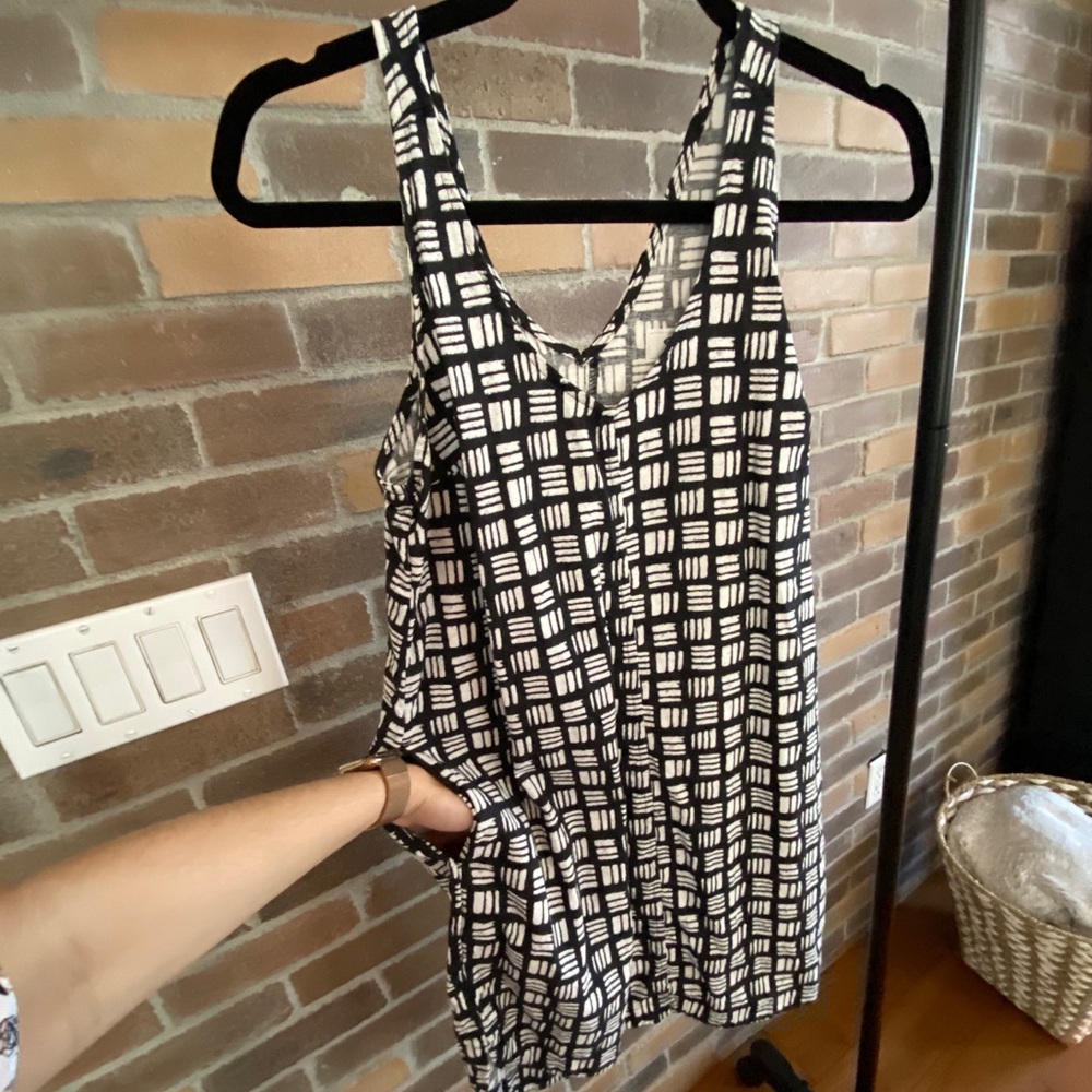 Old Navy Petite Black and White Dress